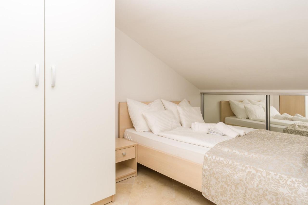 Apartmani Simi - The Wave Цриквеница Экстерьер фото