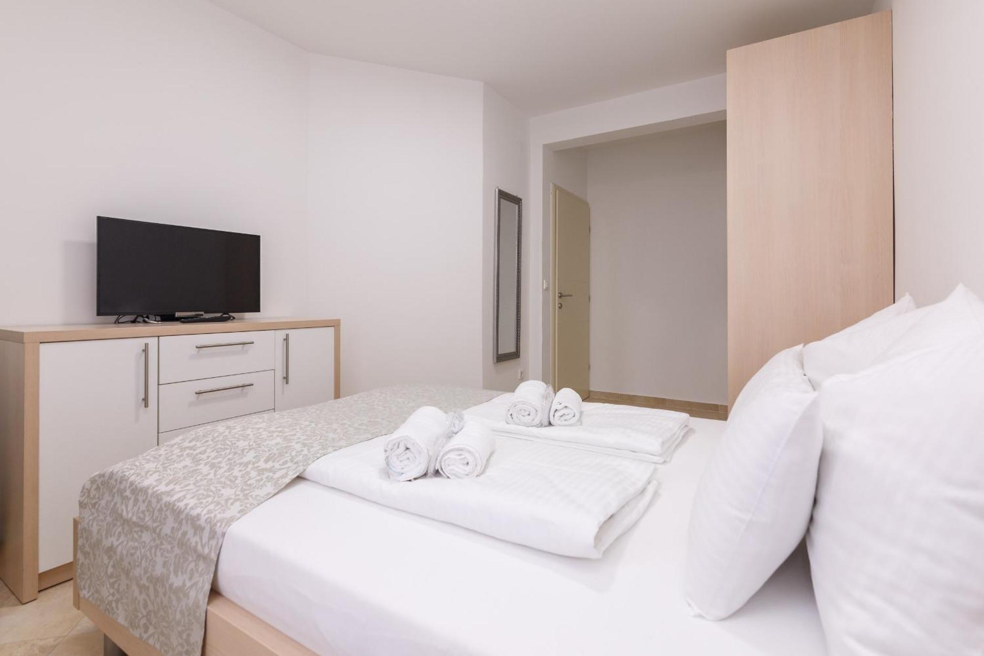 Apartmani Simi - The Wave Цриквеница Экстерьер фото
